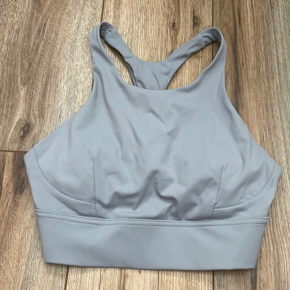 Women’s sports bra